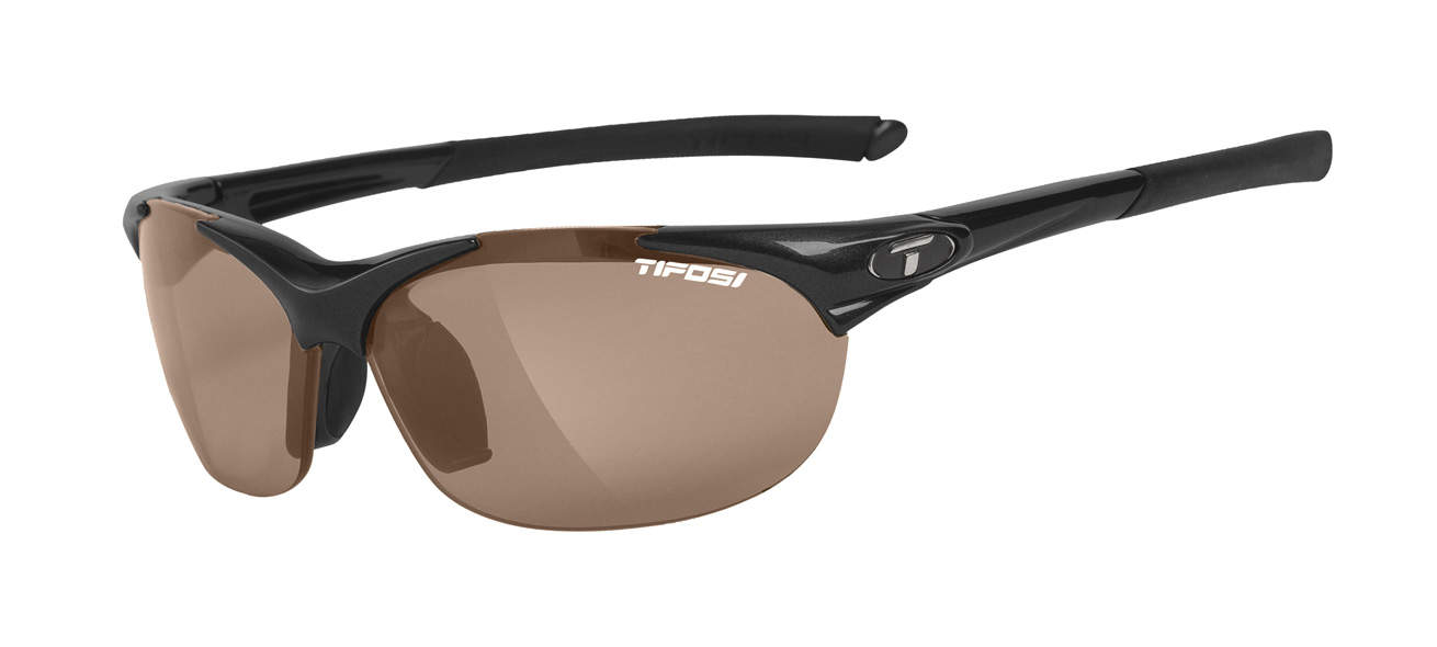 Wisp gloss black with brown lens in three-quarter view